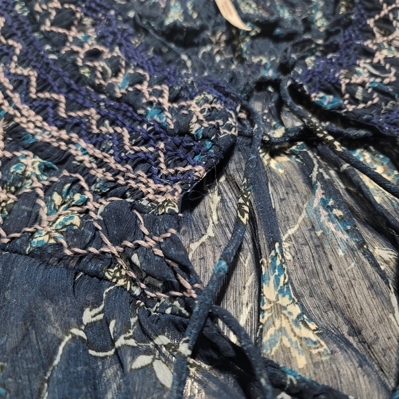 Free People Keeping Up With Kara Tunic - Picture 4 of 10